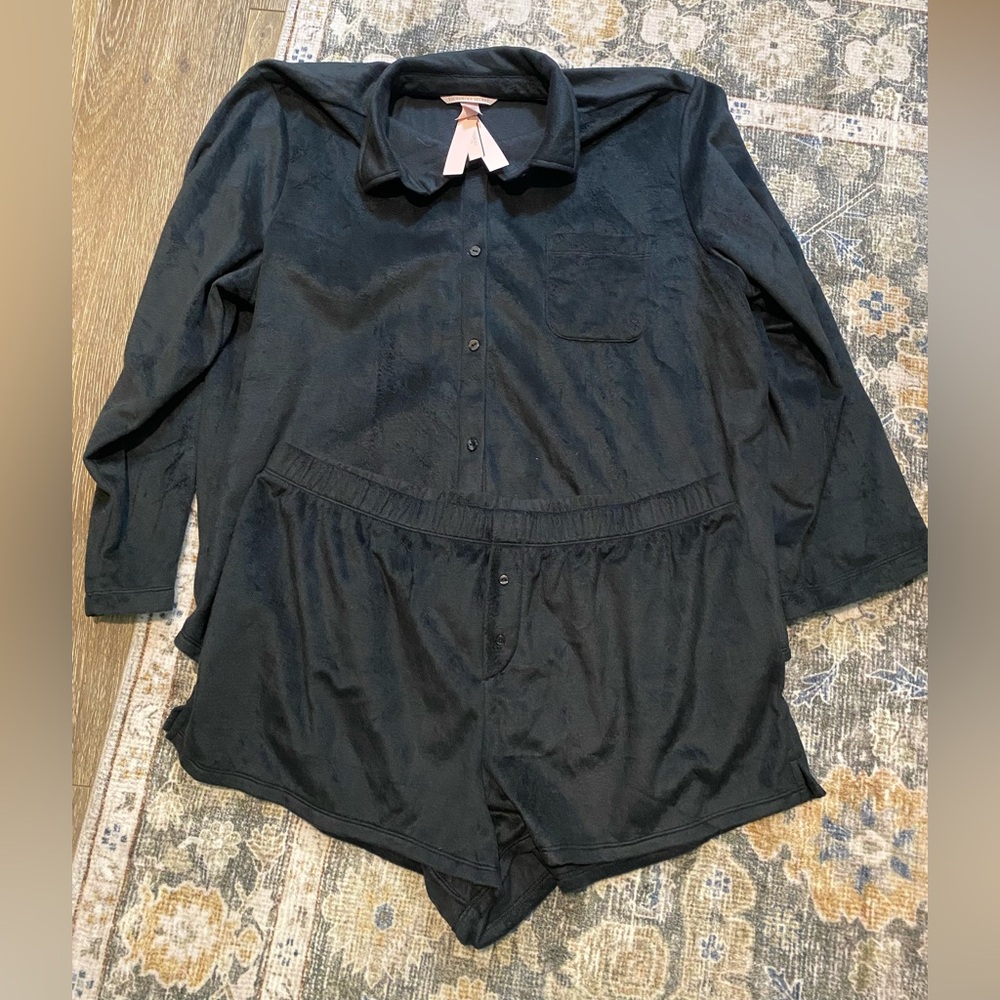 Victoria’s Secret Black Button-Up Pajama Set NWT XL